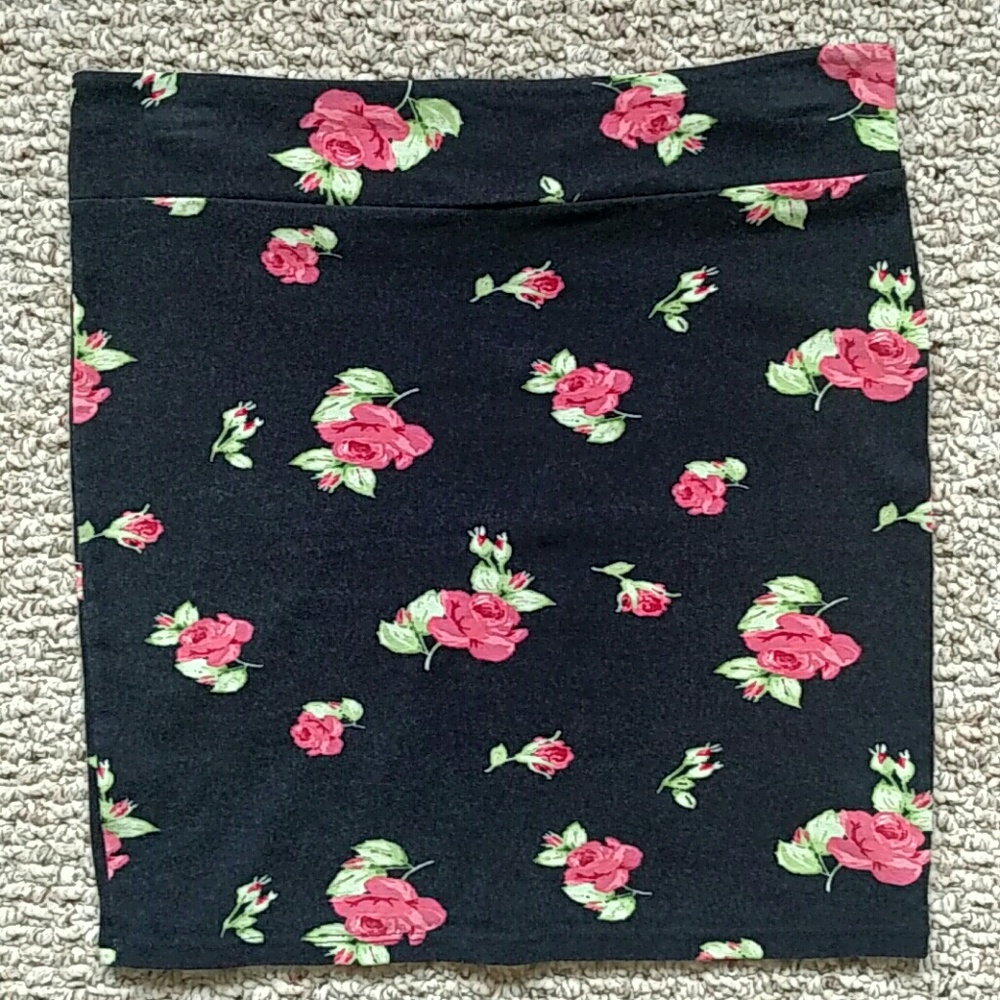 SALE! Xhilaration Skirt